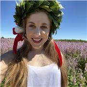 Étudiante italienne en master donne des cours de ma langue maternelle. 
Tout niveau